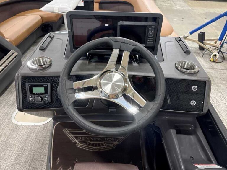 2026 Bennington 24MSB - SPS+ - Blackout US-ETWS9256J526 [photo 13]